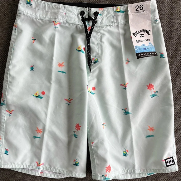 NWT Men's Billabong swim trunks board shorts, short length, size 26 - Picture 1 of 5